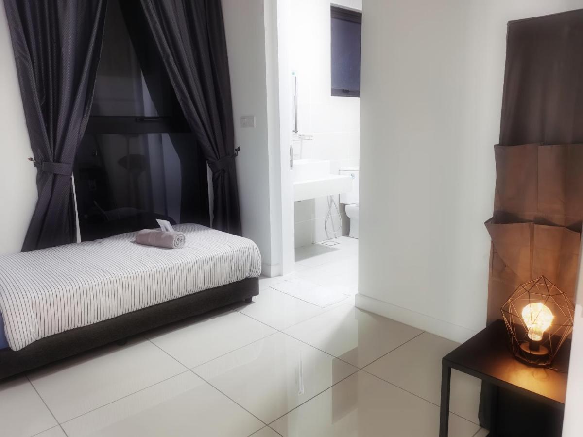 Le Pavillion Puchong By Widebed Upto 6Pax Daire Kuala Lumpur Dış mekan fotoğraf