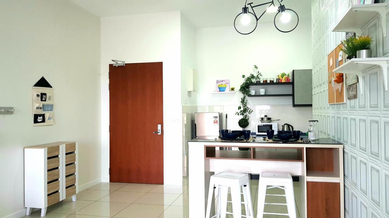 Le Pavillion Puchong By Widebed Upto 6Pax Daire Kuala Lumpur Dış mekan fotoğraf